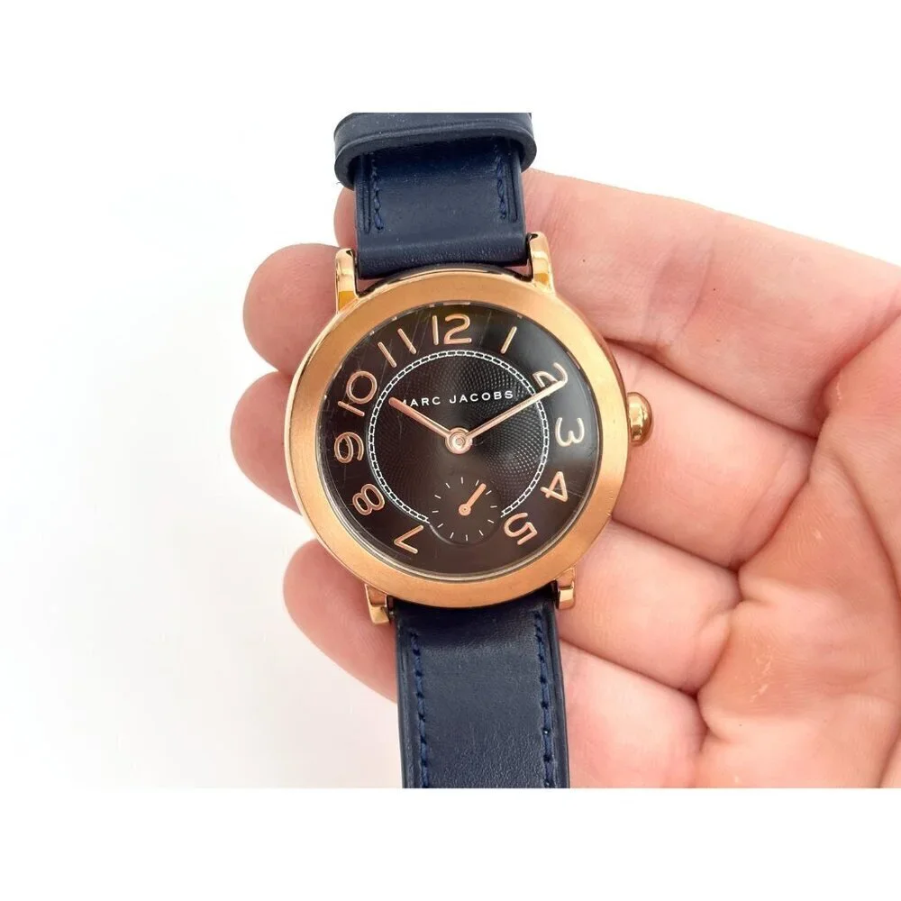 Marc Jacobs 251709 Blue Leather Strap Vintage Ladies Wristwatch - 35mm - WORKS!